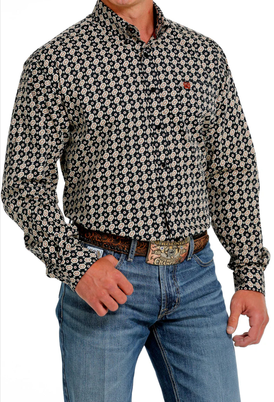 Camisa con botones y cintura ceñida para hombre