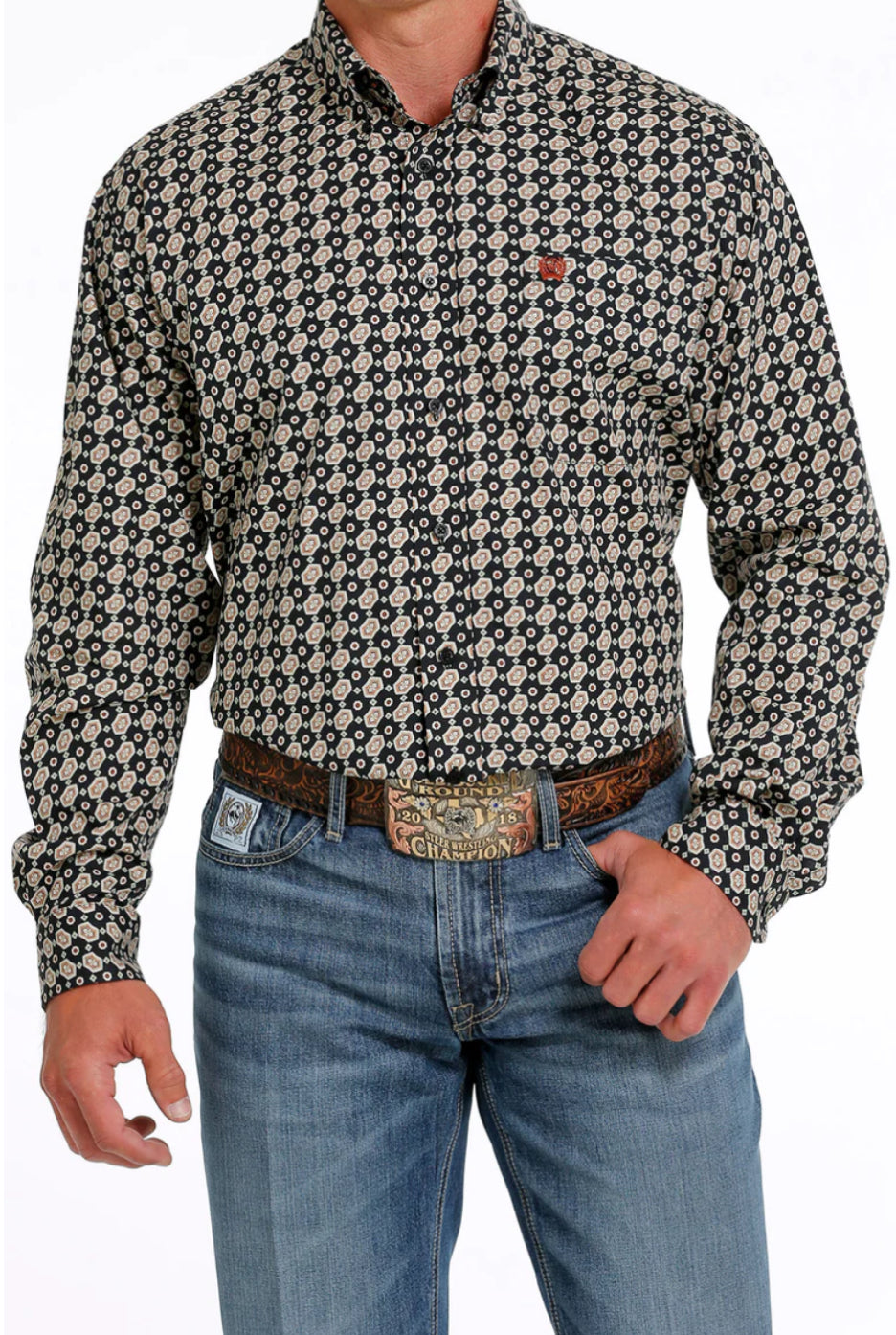 Camisa con botones y cintura ceñida para hombre
