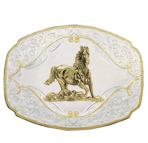 Hebilla de cinturón estilo western con floritura dorada y caballo al galope