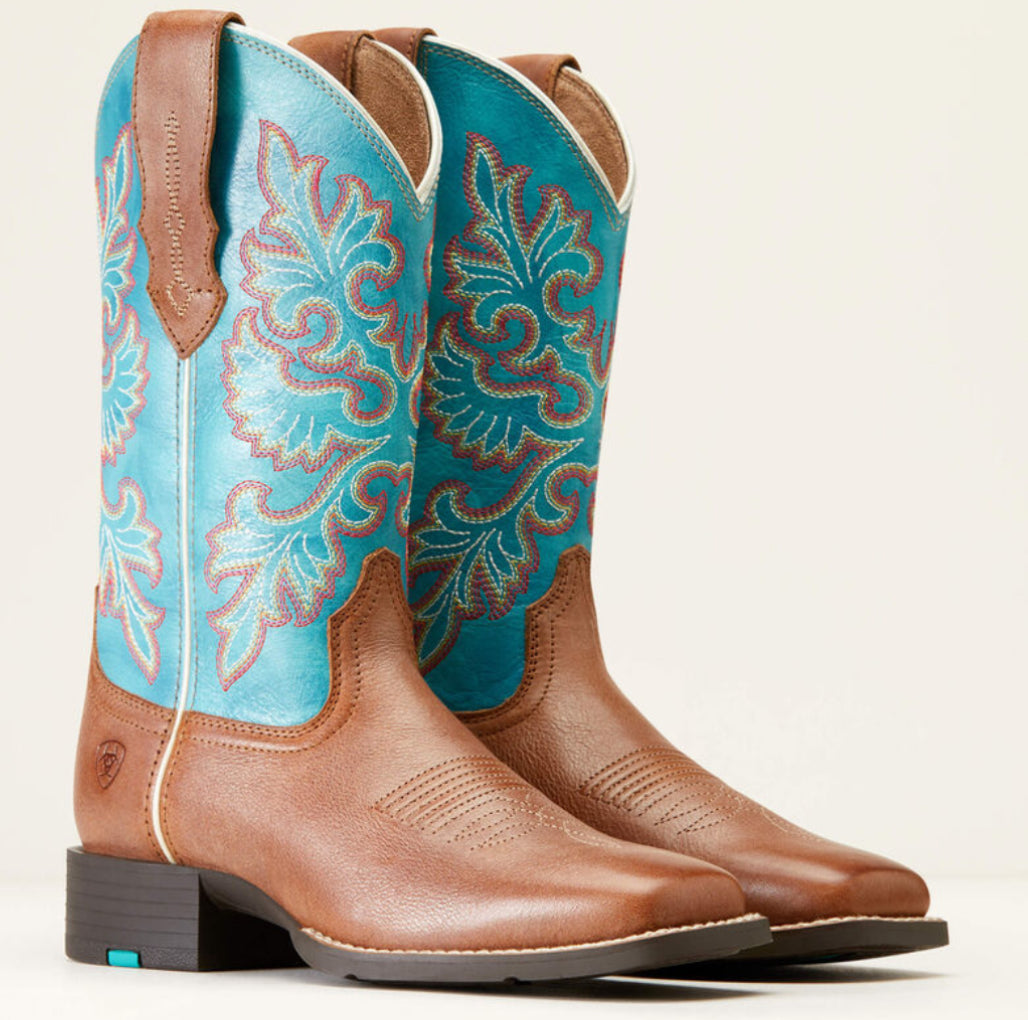 (ARIAT) WOMENS ROUND UP WIDE SQUARE TOE