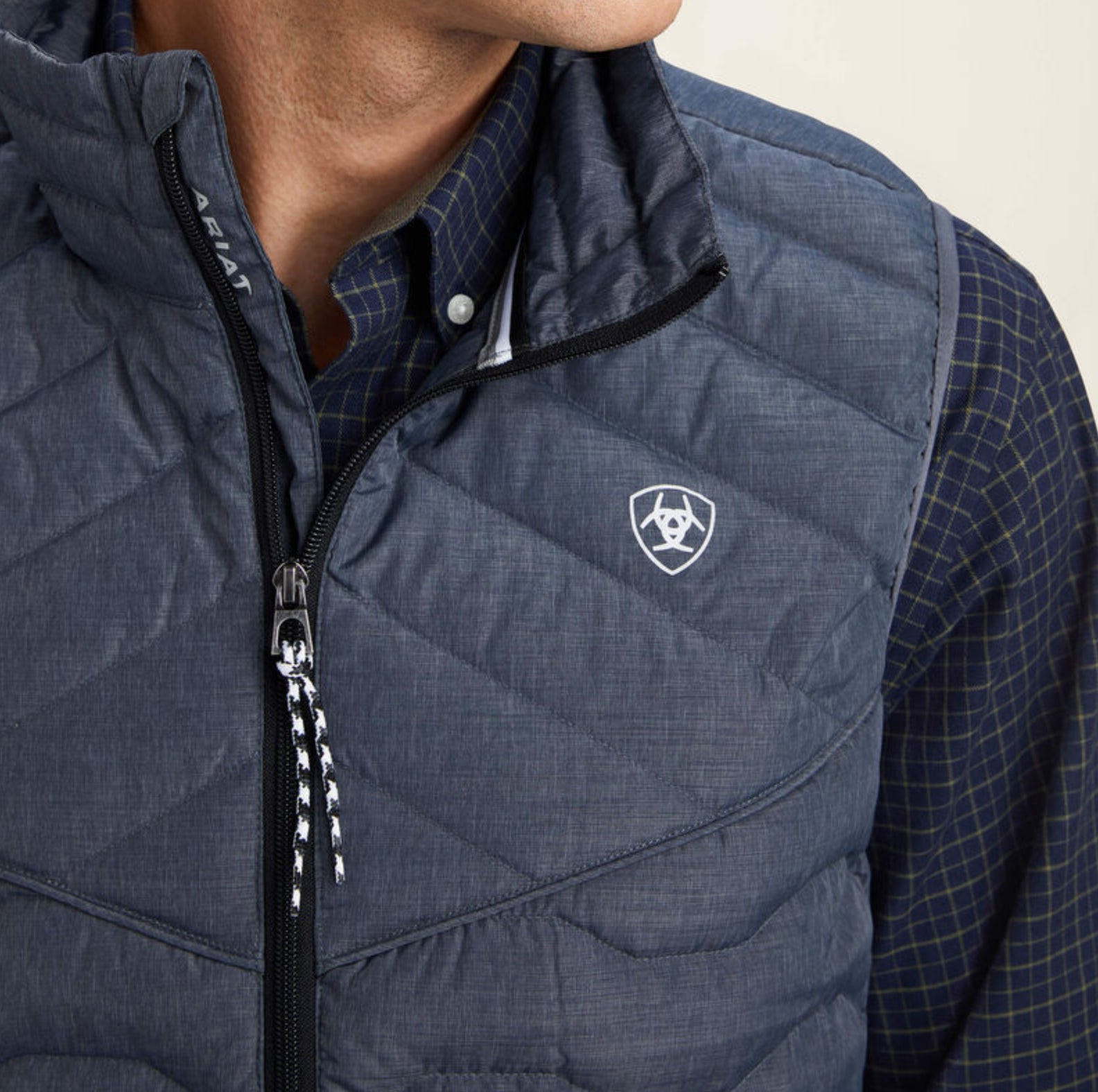 Ariat | Chaleco de plumas ideal para hombre