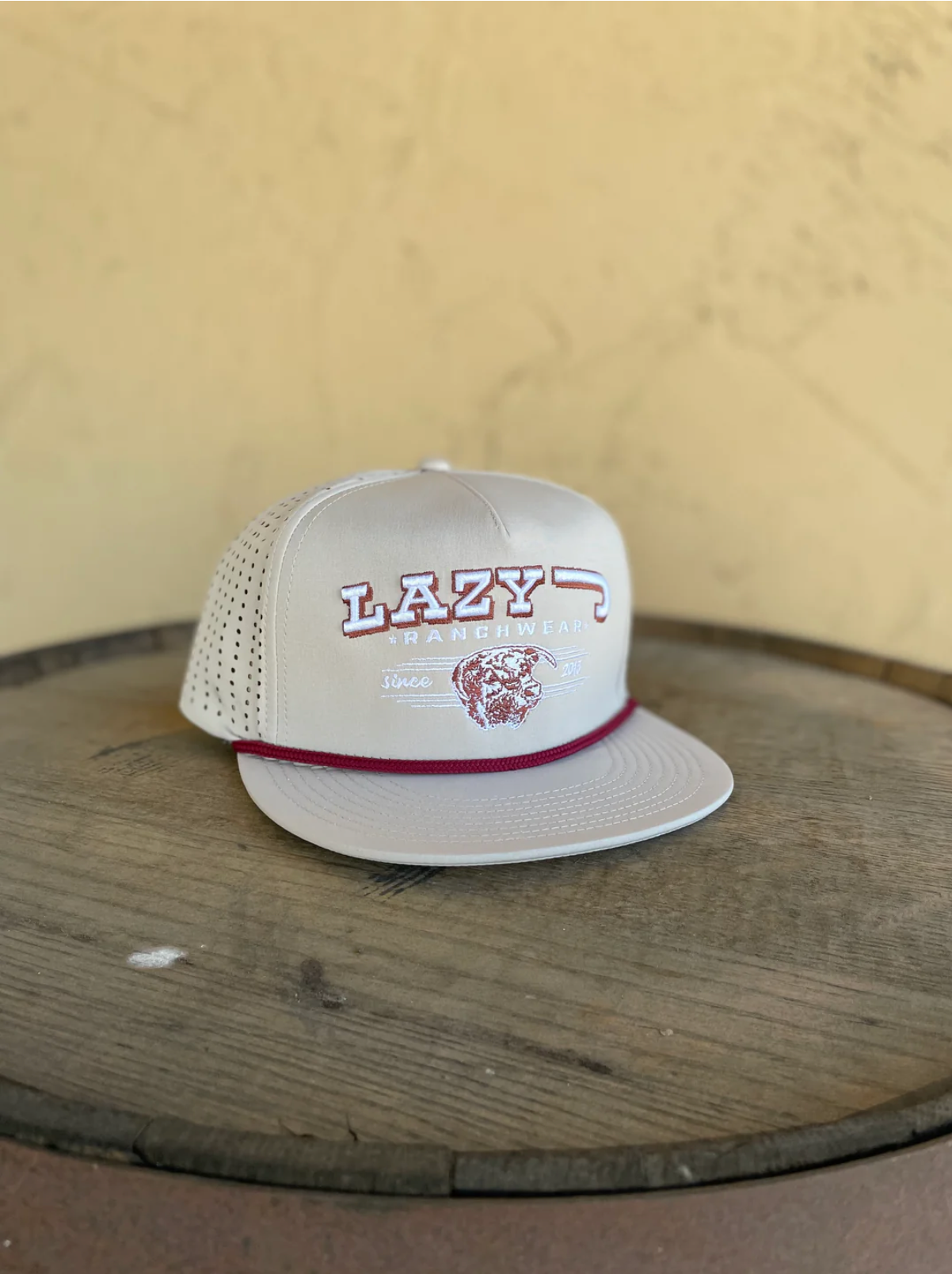 Gorra de rendimiento Lazy J Caps